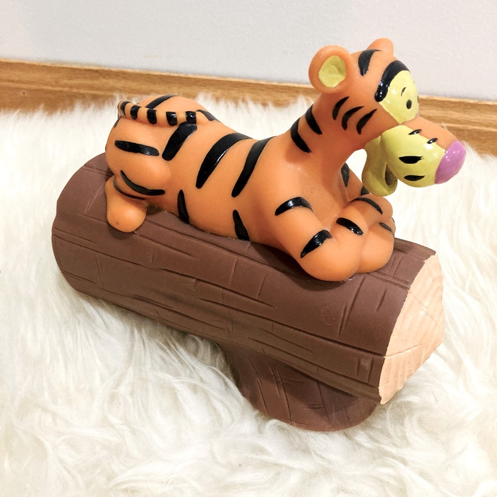 Rare & Vintage Disney Winnie the Pooh TIGGER Bathtub Spout Cover Faucet Guard